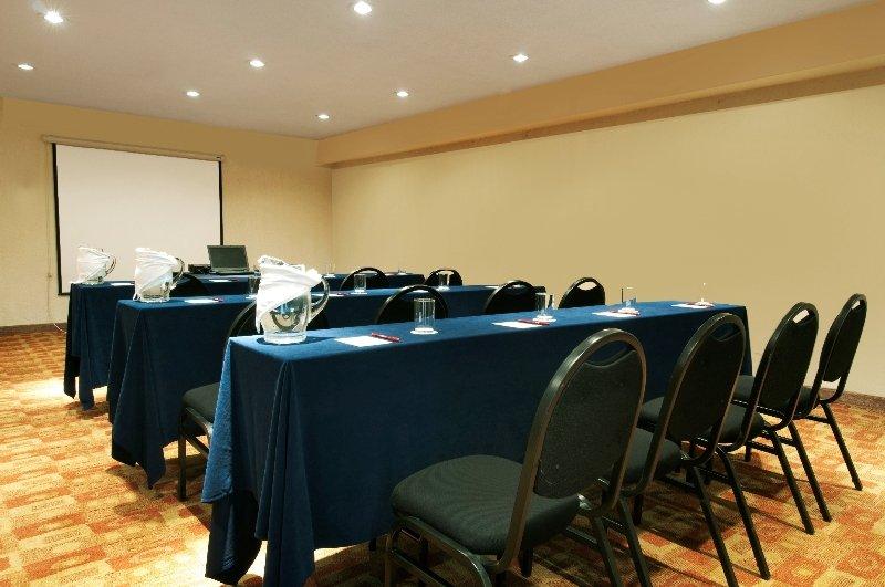 Fiesta Inn Toluca Centro Εξωτερικό φωτογραφία