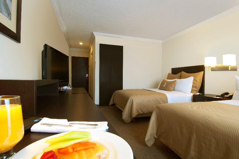Fiesta Inn Toluca Centro Εξωτερικό φωτογραφία