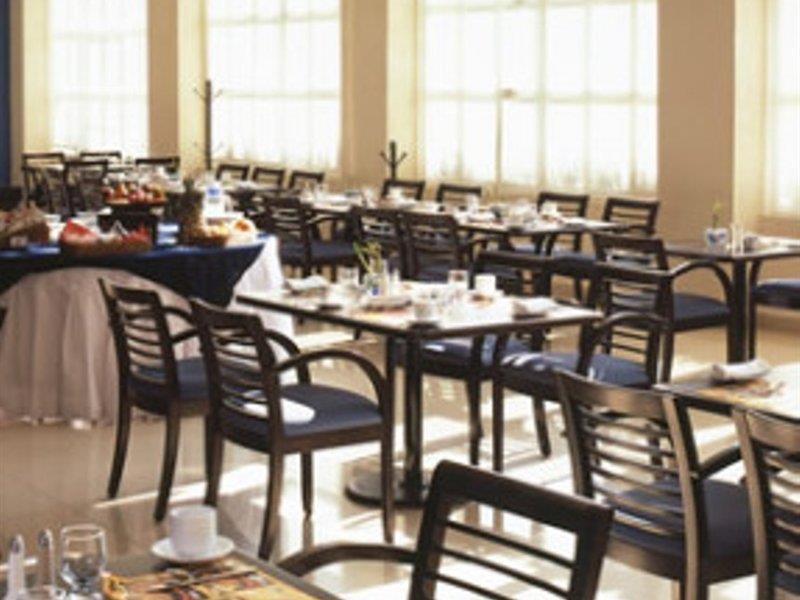 Fiesta Inn Toluca Centro Εξωτερικό φωτογραφία