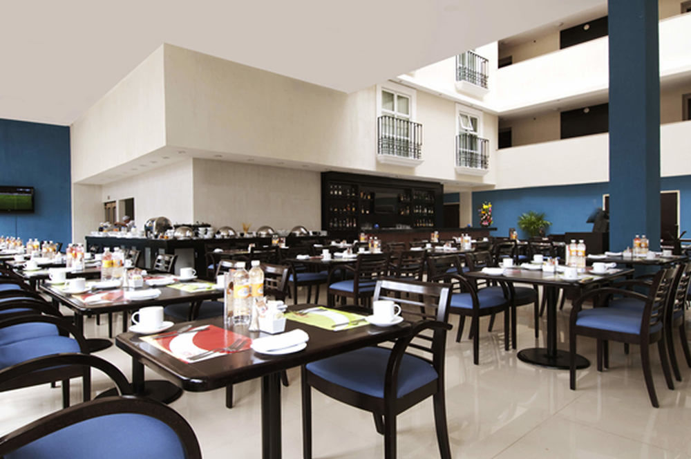 Fiesta Inn Toluca Centro Εξωτερικό φωτογραφία