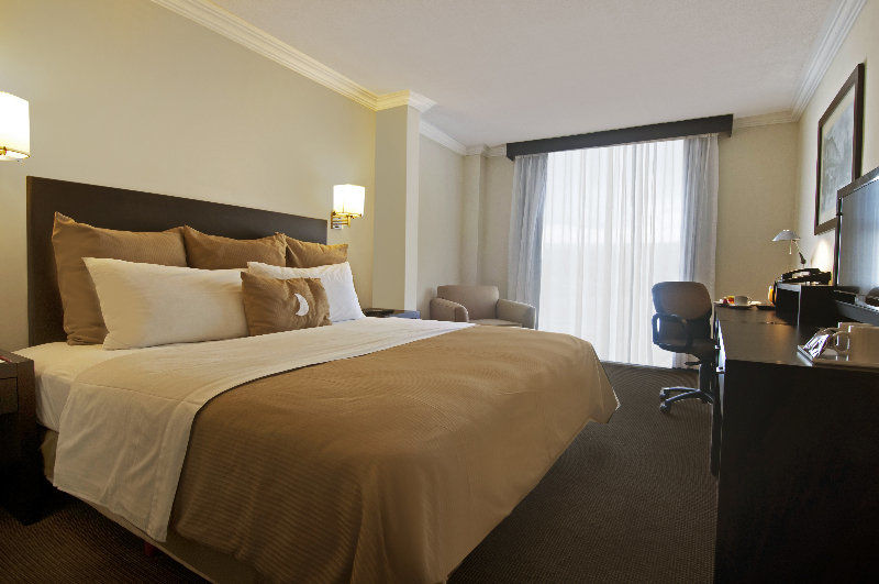 Fiesta Inn Toluca Centro Εξωτερικό φωτογραφία